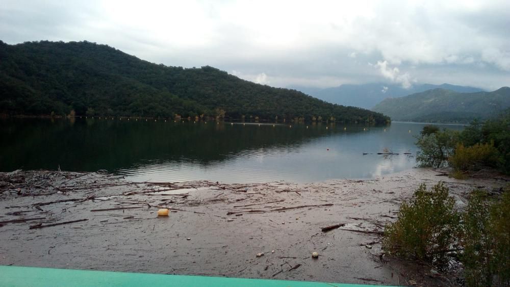 El temporal a l''Alt Empordà omple el Pantà al 90%