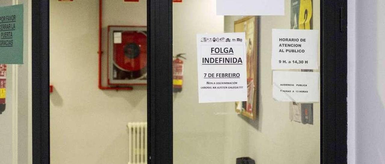 La labor judicial seguía ayer paralizada a causa de la huelga de funcionarios. // Cristina Graña