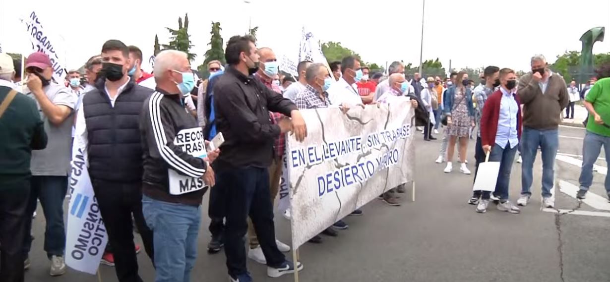 La Policía retiene en Ifema a la caravana por el trasvase Tajo-Segura