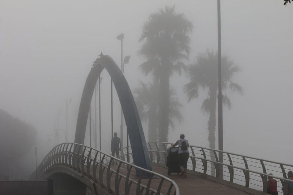 La alta humedad de la mañana, mezclada con el viento del sudeste y las altas temperaturas han provocado este fenómeno que no es inusual en los días de verano