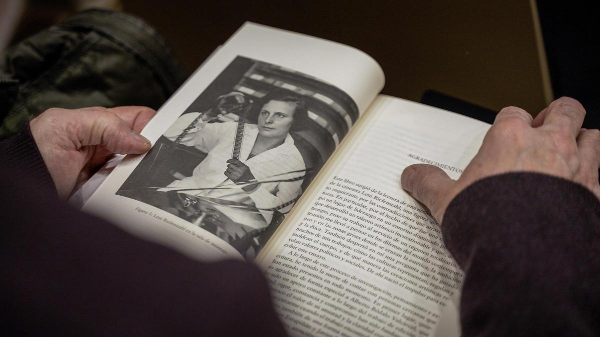 Una de las páginas del libro.