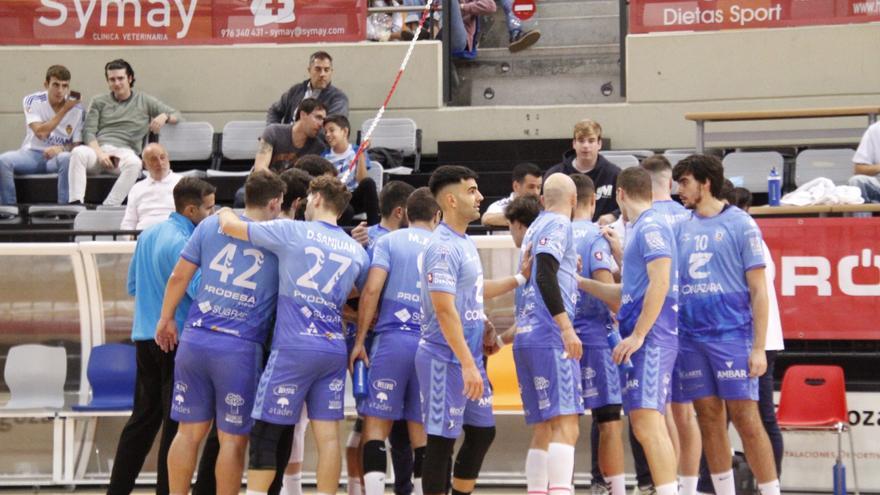 Sufrido triunfo del BM Contazara Zaragoza en el primer partido