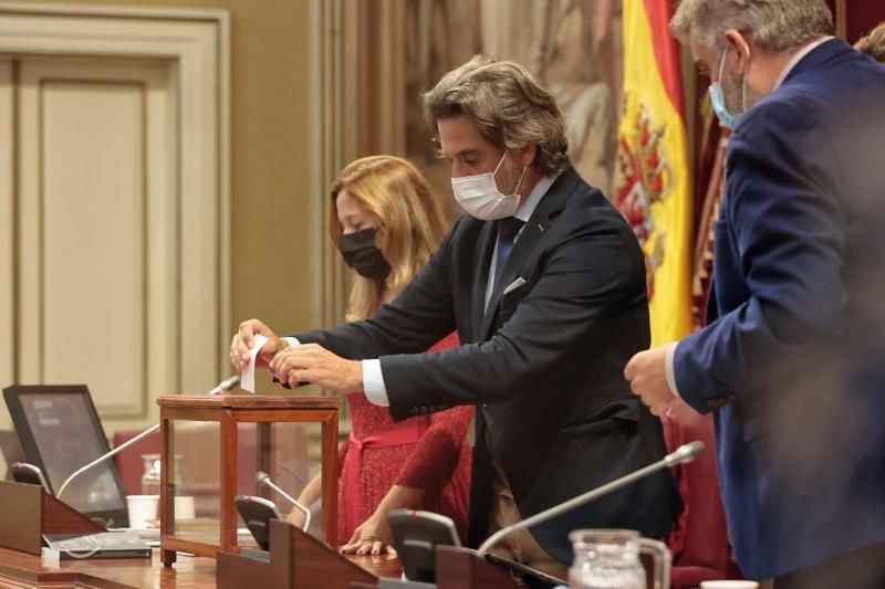 Pleno en el Parlamento de Canarias, 10/11/2021