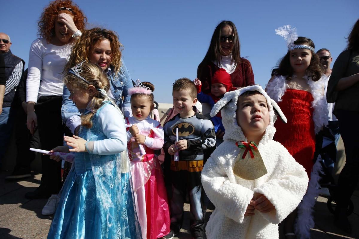 Carnaval de Córdoba: pasacalles en la Calahorra y fiesta infantil en el Bulevar