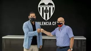 El Valencia CF renueva su convenio con la APAVCF