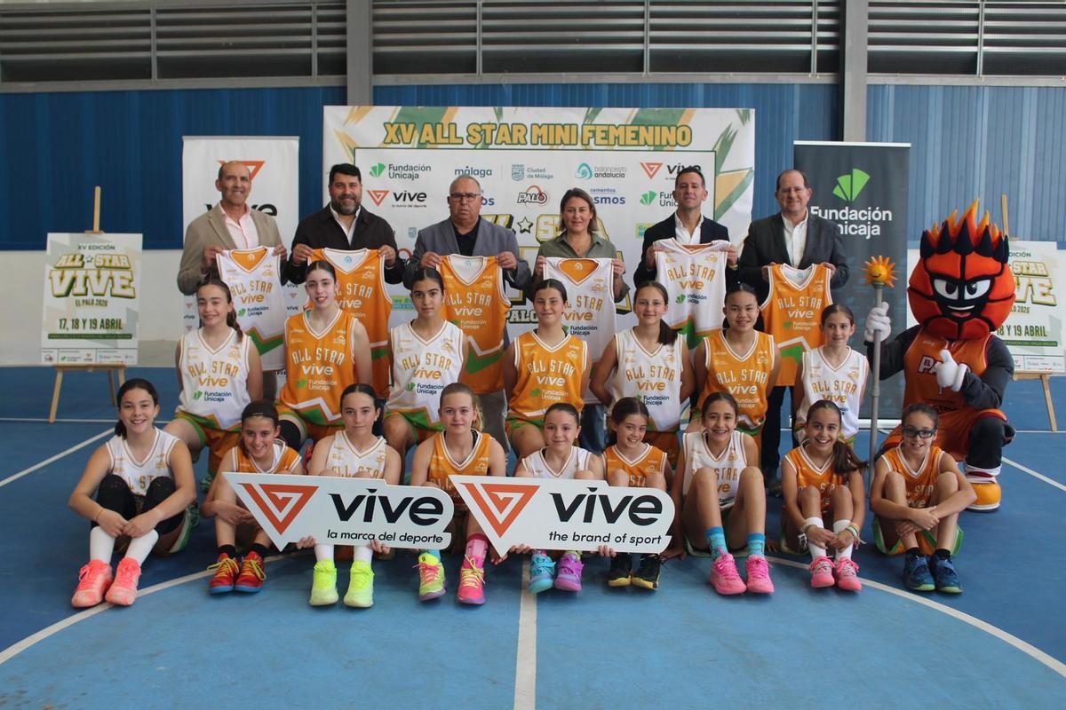 Presentación XV All Star Minibasket Femenino con el equipo CB El Palo minibasket femenino.