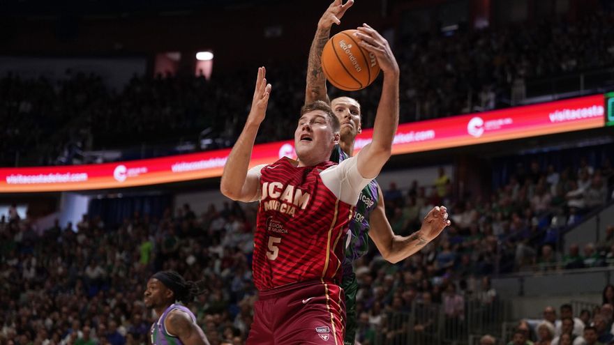 El UCAM cae en la prórroga en otro duelo frenético ante Unicaja (104-93)