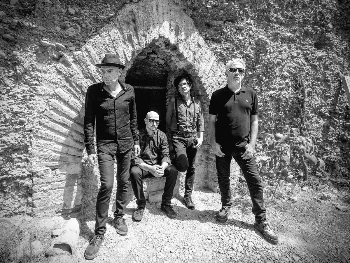 La formación actual de la banda liderada por Antonio Arias (con sombrero). | LA OPINIÓN