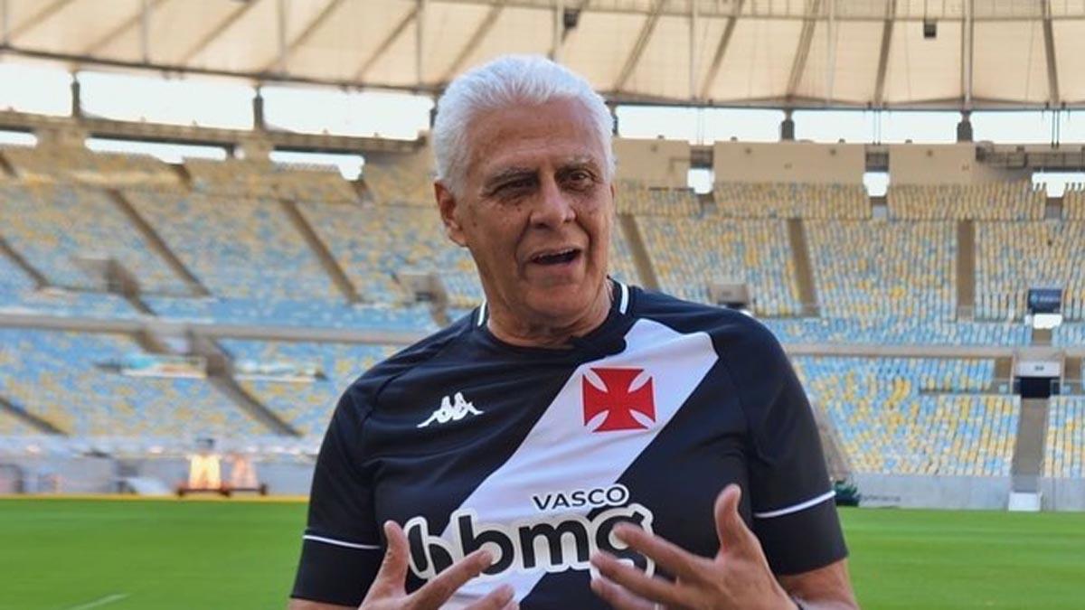 Eurico Miranda con la camiseta del Vasco da Gama en Maracaná