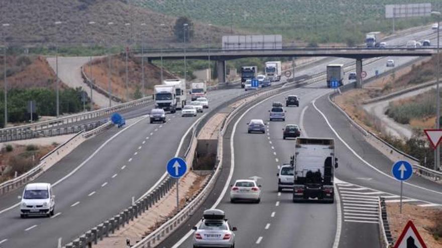 Imagen de la A-7 a su paso por el término de Orihuela.