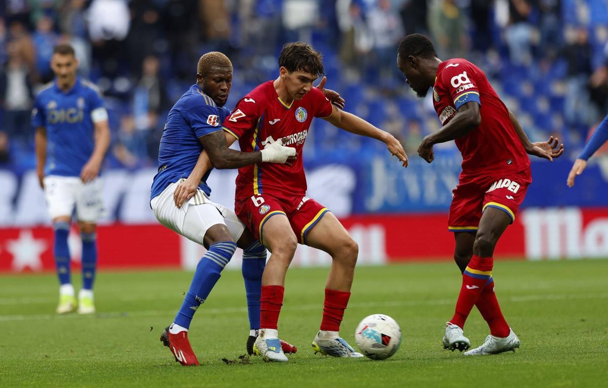 EN IMÁGENES: El Real Oviedo recibe al Getafe en el Tartiere