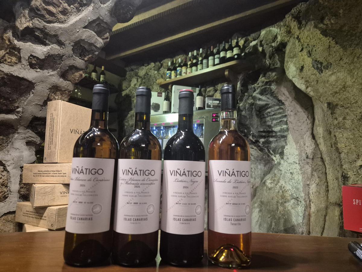Algunos vinos en el wine bar.