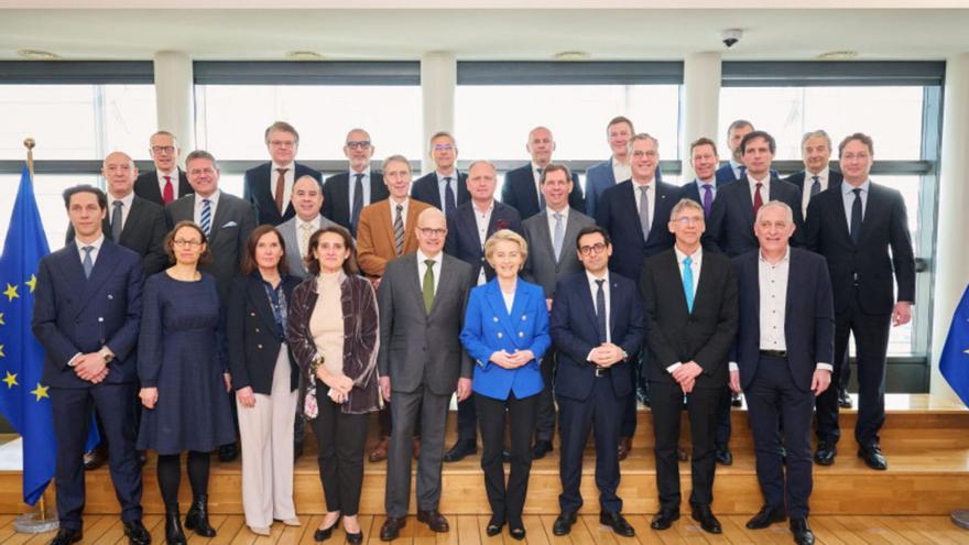 Bruselas se da 15 días para lanzar el plan con el que pretende salvar a ...
