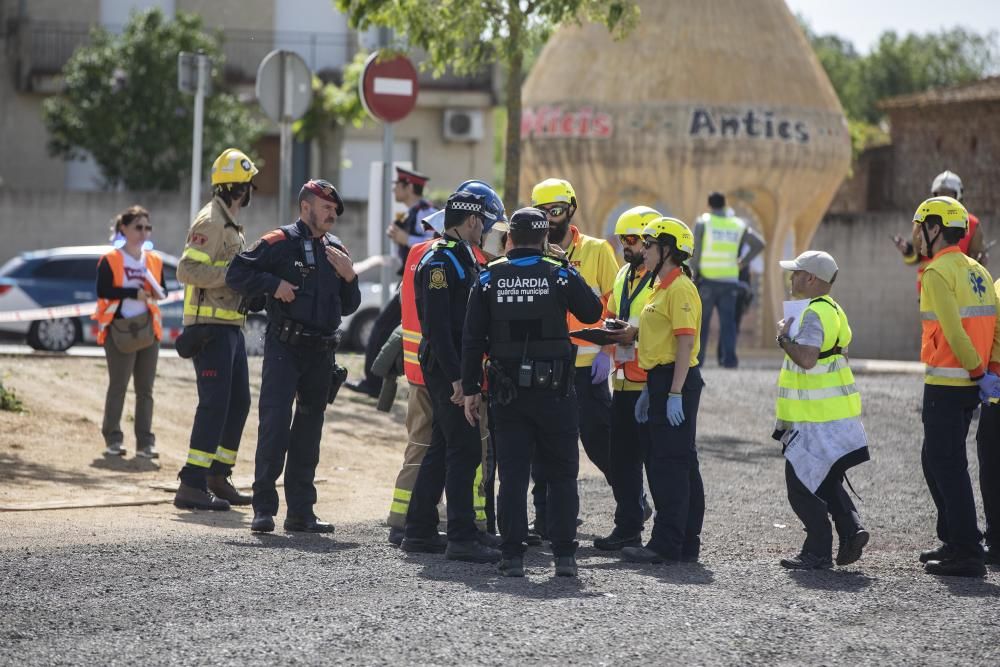 Simulacre d''accident amb drons a l''aeroport.