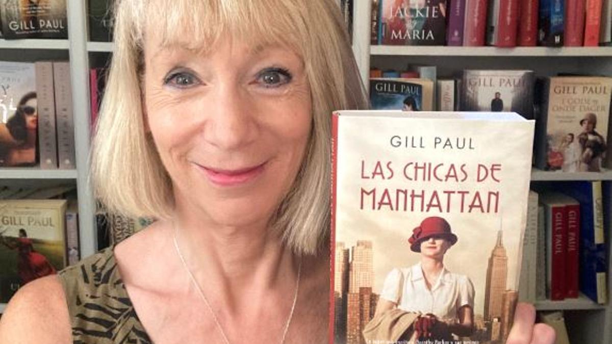 Gill Paul, amb l'edició en castellà de la seva exitosa novel·la.