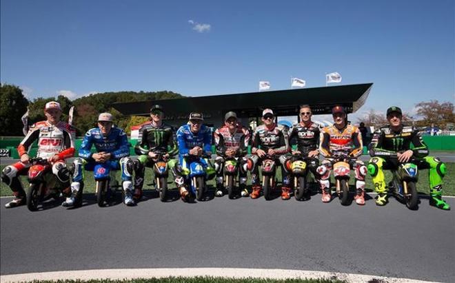 Varios pilotos han participado en una carrera de mini motos en un acto previo al inicio del Gran Premio de Japón