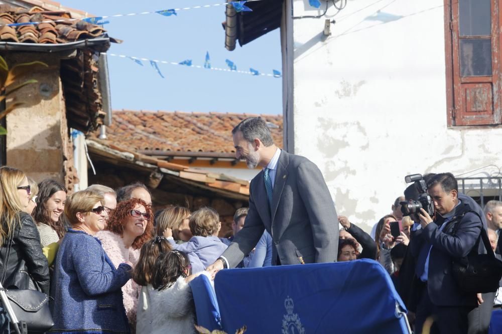 Los Reyes visitan Poreñu, Pueblo Ejemplar 2017