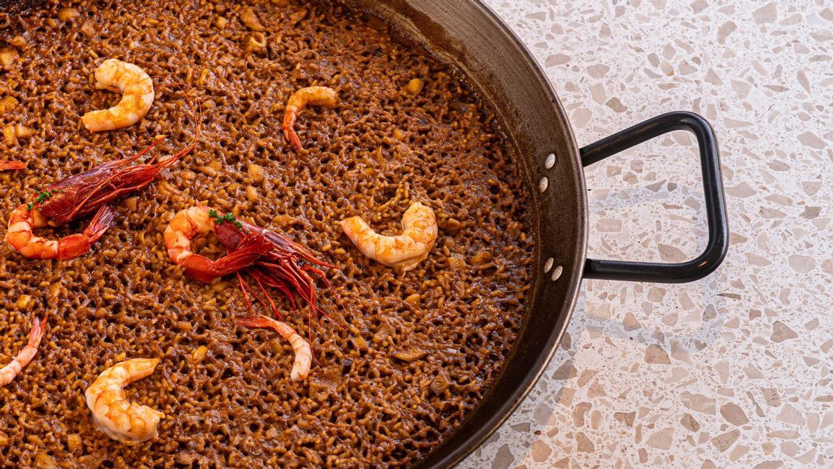 Maravella se encuentra en el número 399 de la Carrera del Riu de Pinedo.