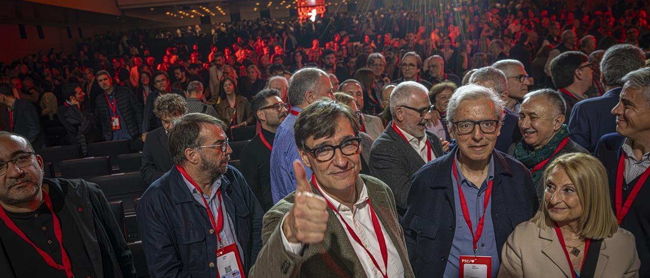 El líder y candidato del PSC, Salvador Illa, en un acto de partido al que acudieron los líderes sindicales en Catalunya
