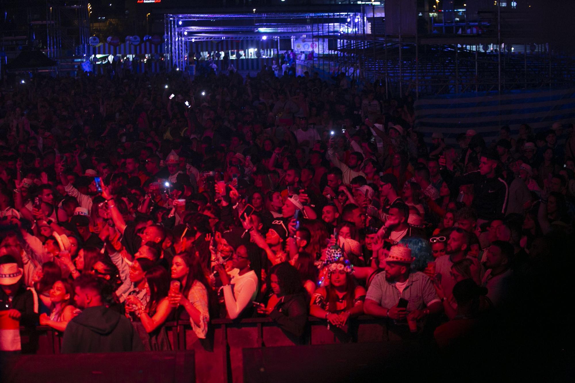 En imágenes: así fue el primer día del Reggaeton Beach Festival de Avilés