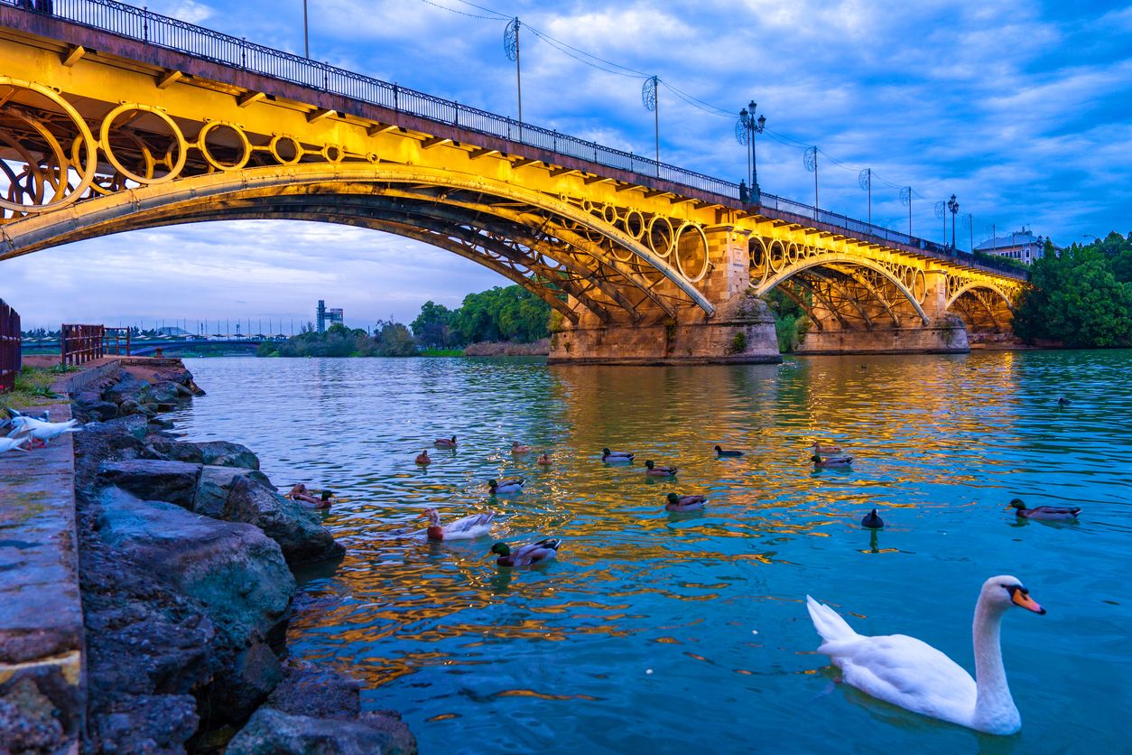 Puente de Triana, Sevilla.