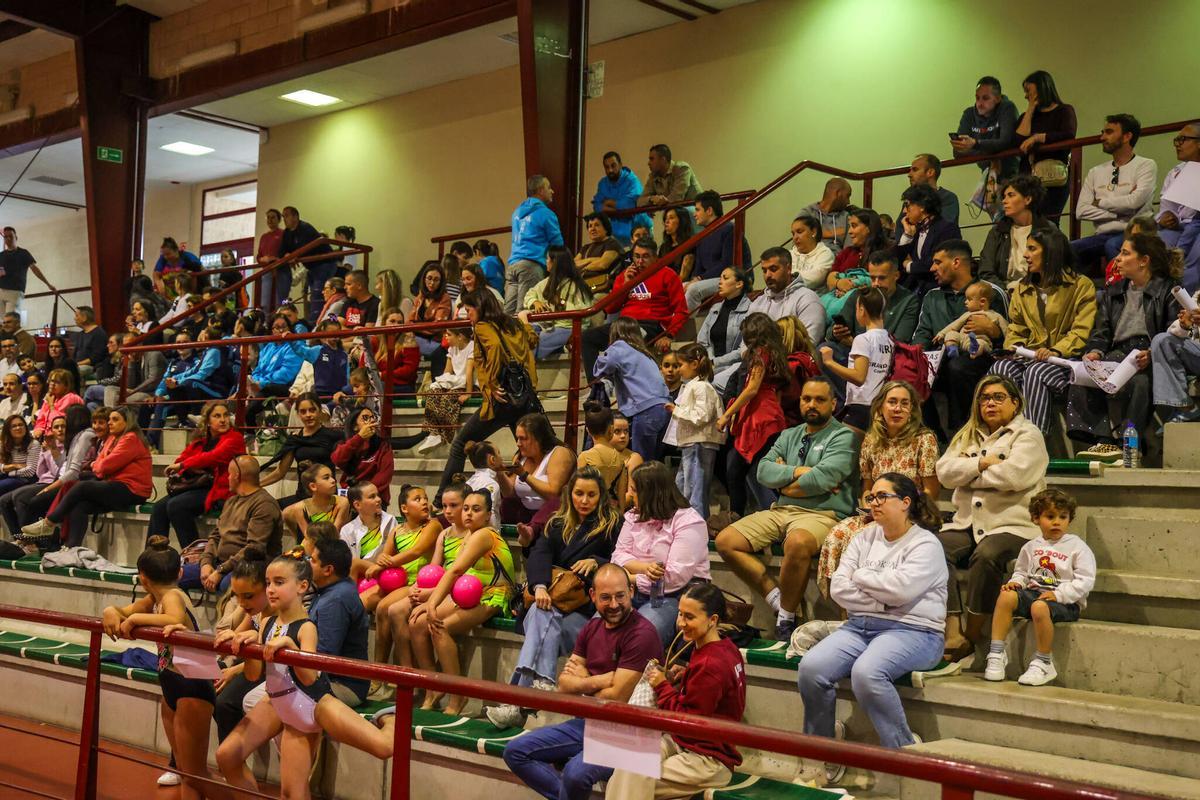 El público llenó el pabellón de Ribadumia durante toda la jornada