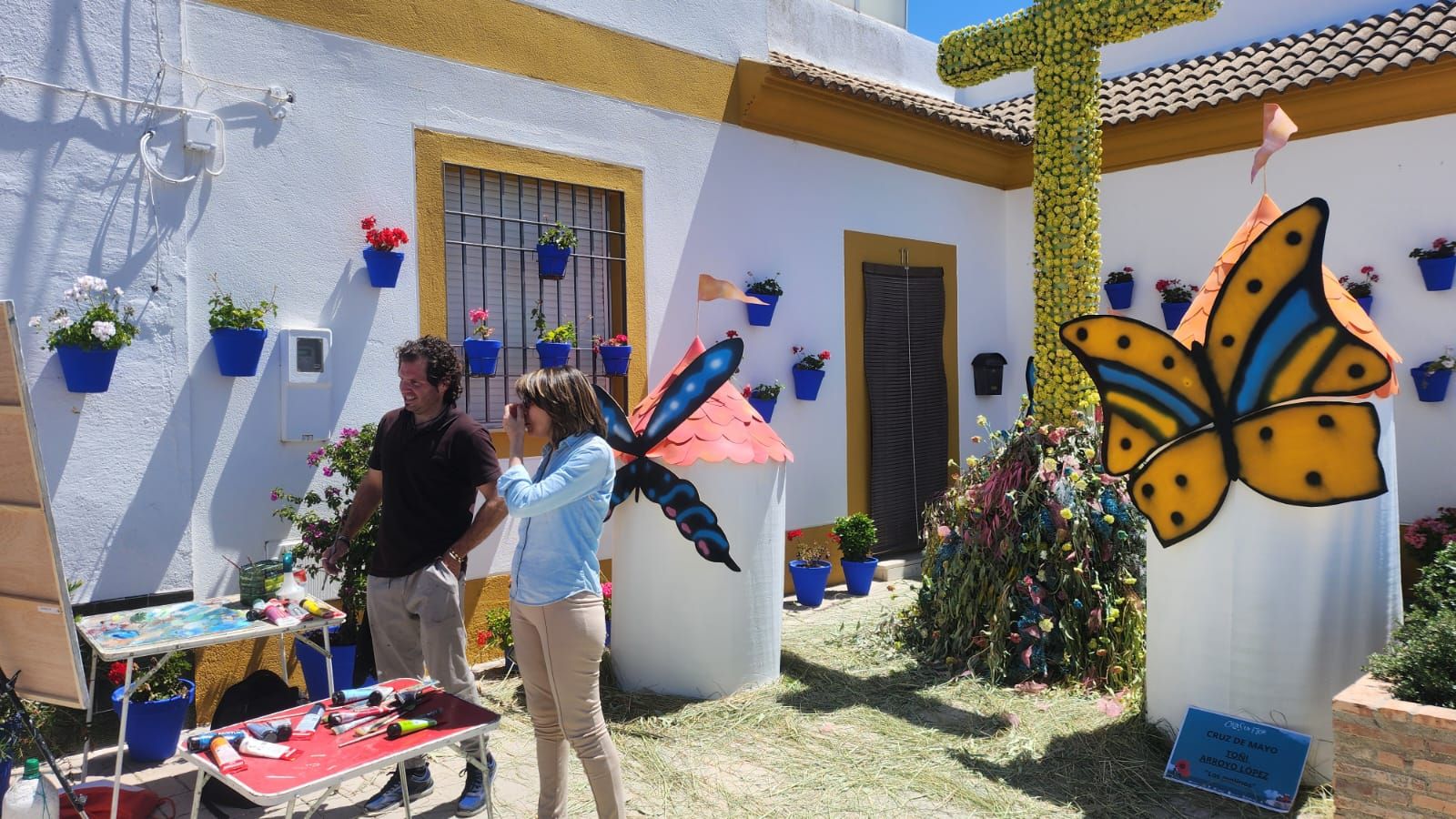 Visitantes de toda España disfrutan de las 'Calles en Flor' de Cañete de las Torres