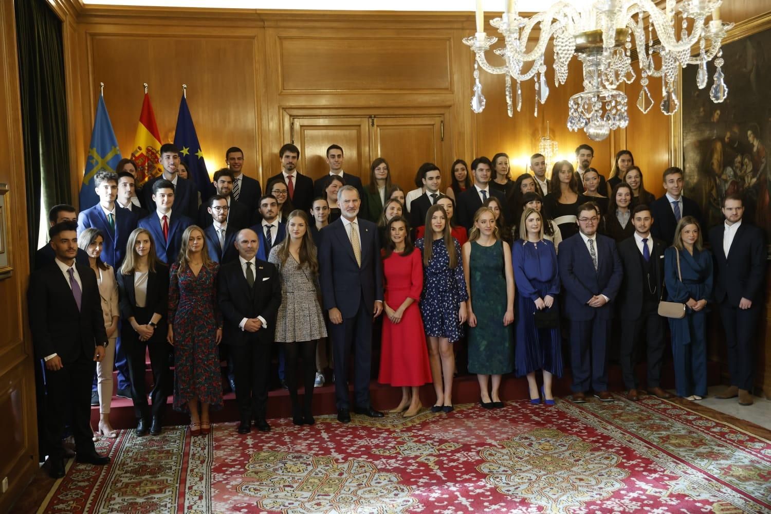 La Familia Real recibe a los 'Premios Fin de Grado 2023' de la Universidad de Oviedo