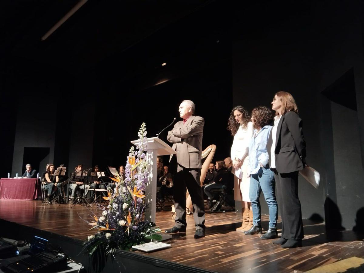Alfons Juan, durante su parlamento en el Teatro Moderno