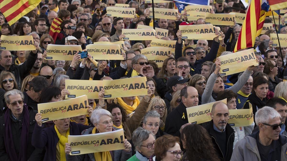 zentauroepp42478132 barcelona 11 03 2018 manifestacion  republica  ara  en homen180311195400