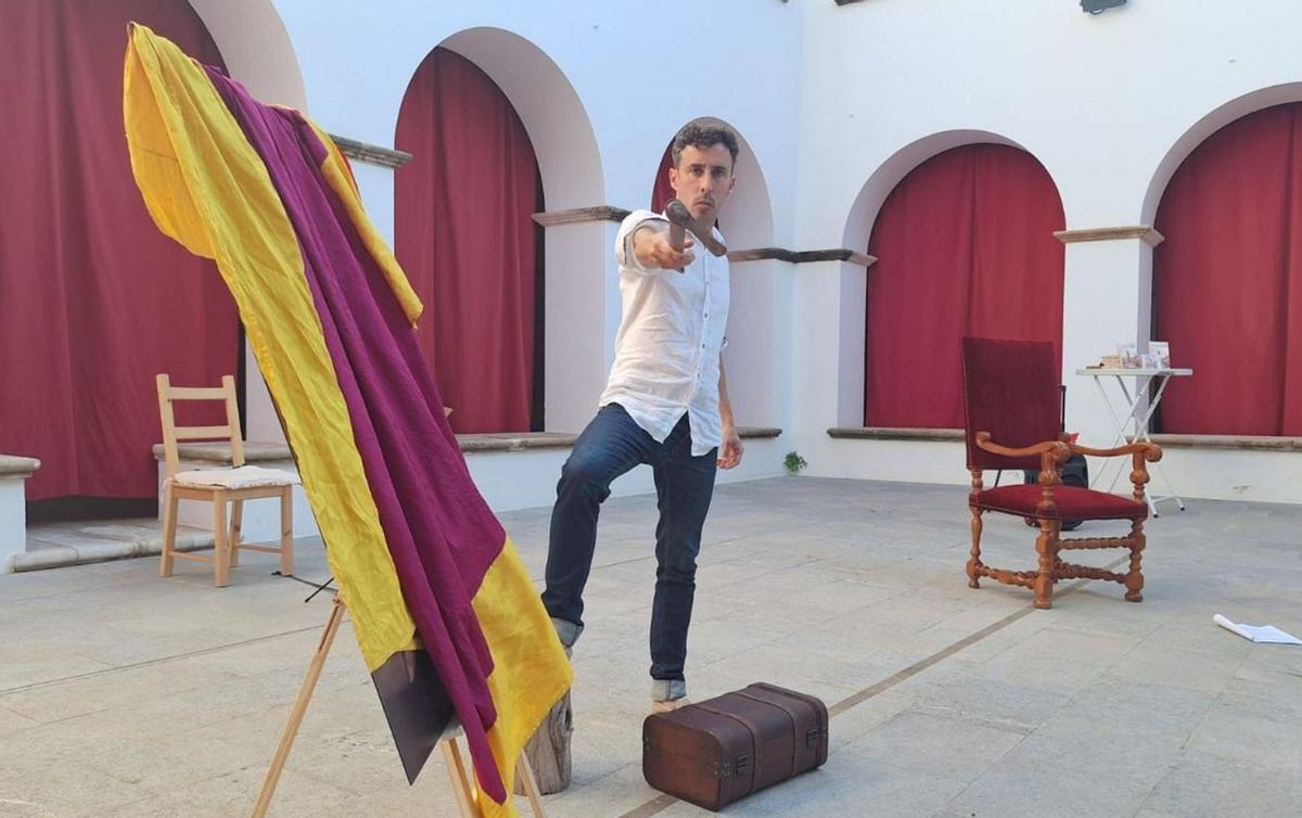 Miguel Vingut, a la lectura dramatitzada ‘La destral del corsari’.