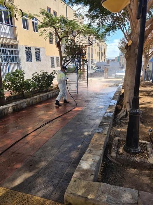 Labores de limpieza y desinfección en Telde.