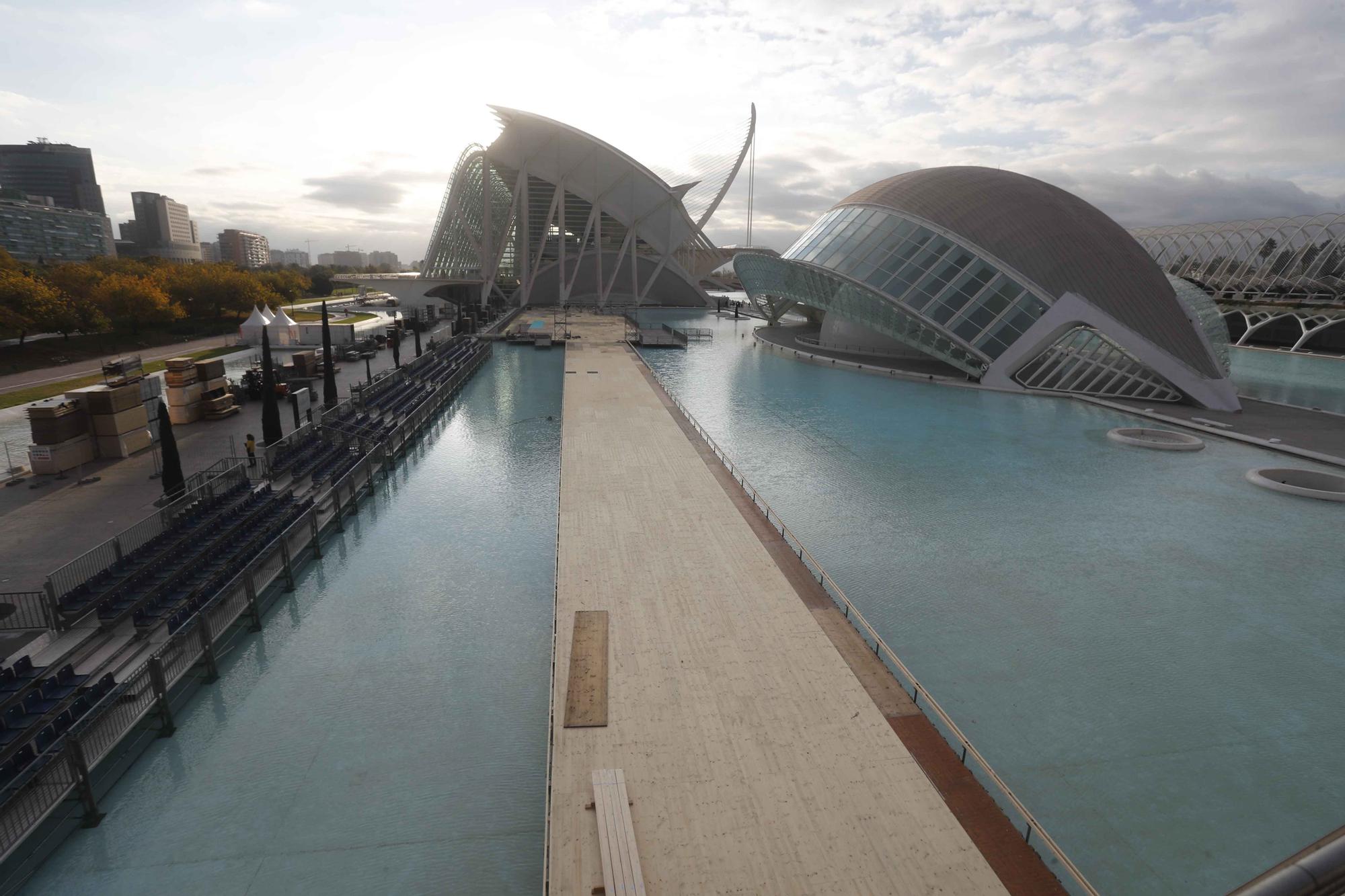 Así va el montaje de la nueva meta del Maratón Valencia Trinidad Alfonso