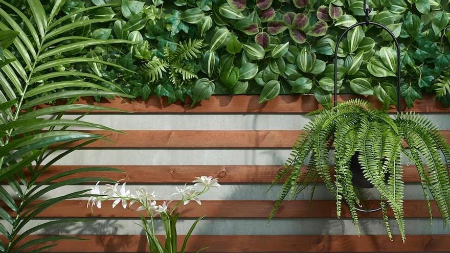 Consigue tu propia selva tropical con este jardín vertical de Ikea