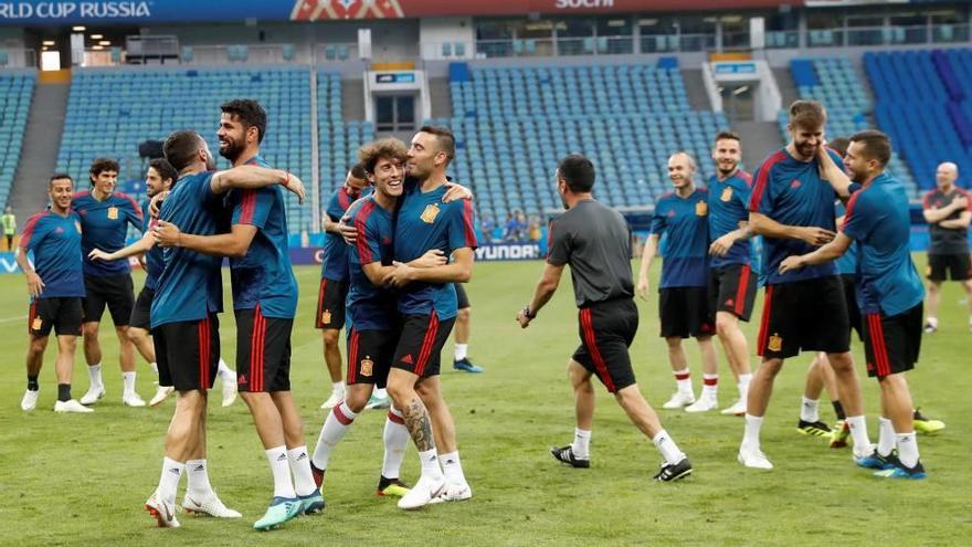 Los jugadores españoles, ayer en el último entrenamiento antes de Portugal.