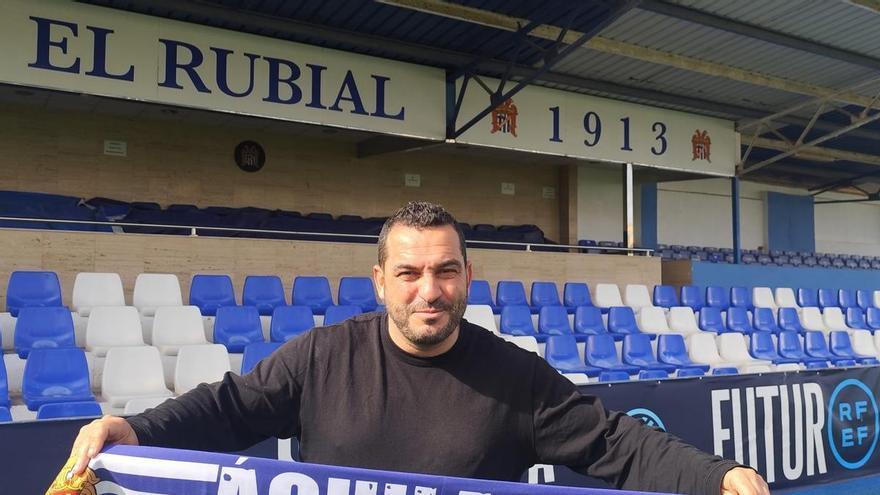 El Águilas FC renueva al técnico Adrián Hernández
