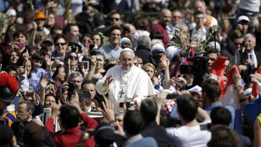 El Papa predica contra la &quot;sed de dinero&quot; y el castigo de los débiles