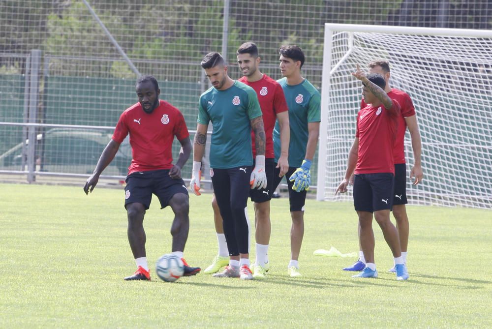 Entrenament de portes obertes del Girona FC a l'Escala