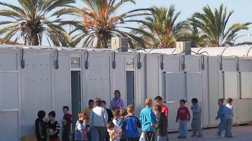 Los centros educativos de Torrevieja cuentan con una plantilla de quinientos interinos