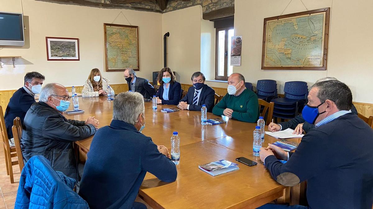 Reunión sobre el Camino del Lobo.