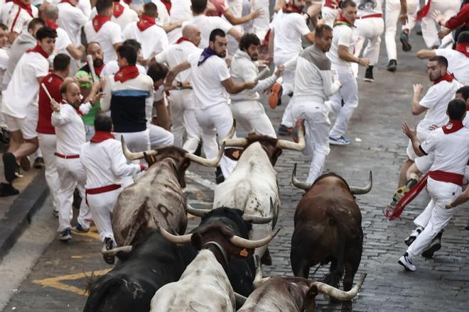 El sexto encierro de los Sanfermines 2022, en imágenes