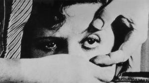 Escena de la pel·lícula ’El gos andalús’ (1929), de Luis Buñuel .