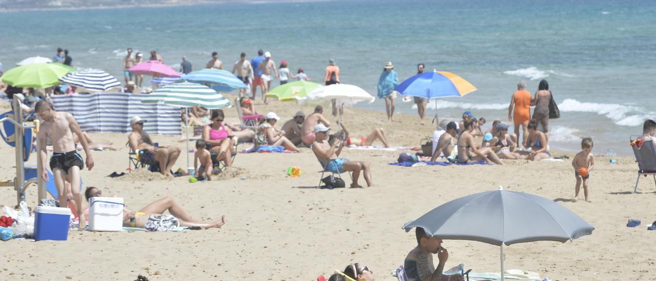 La playa de Arenales del Sol