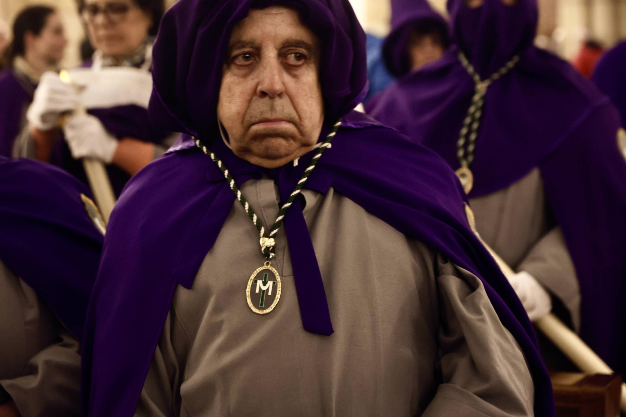 La lluvia frustra la procesión de las Lágrimas de San Pedro en Gijón