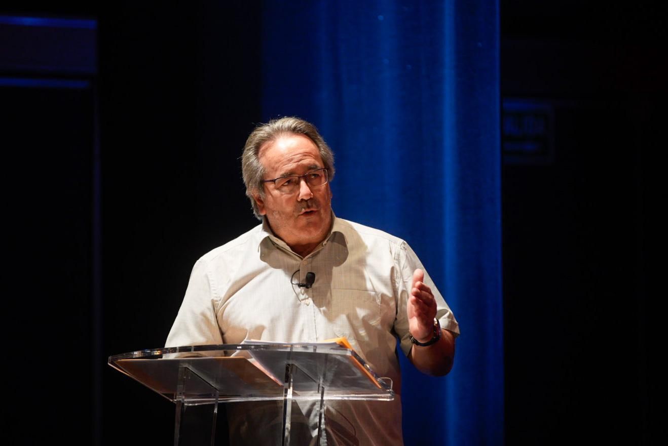 Francisco Guarido, candidato de Izquierda Unida, durante el debate electoral.