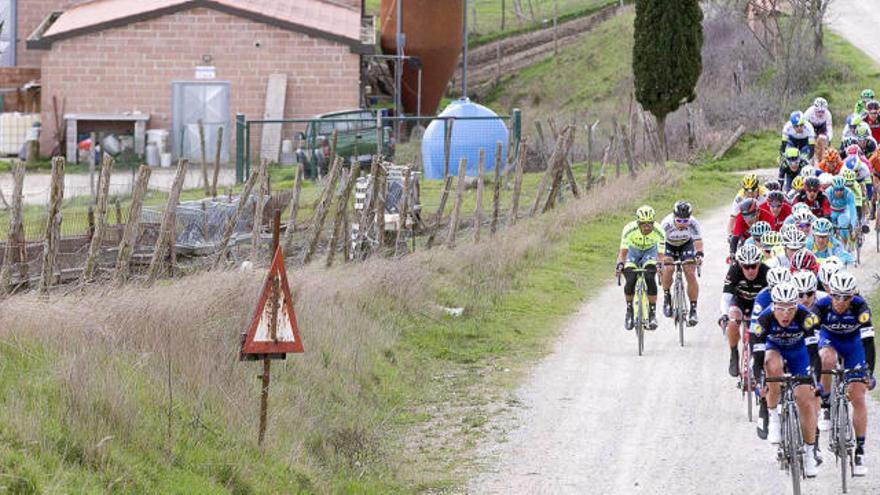 La Strade Bianche se disputa sobre muchos tramos de tierra o &#039;sterrato&#039;