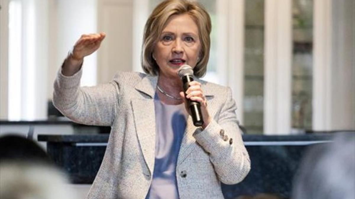 La cara demócrata 8Hillary Clinton, tras un acto en Carroll (Iowa).