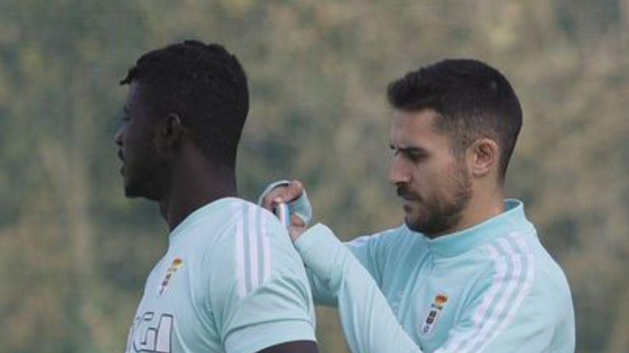 El Oviedo hace oficial la cesión de Obeng al Huesca