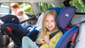 ¿Buscas una silla para llevar a tus hijos en el coche? Estas son las mejores según el RACE