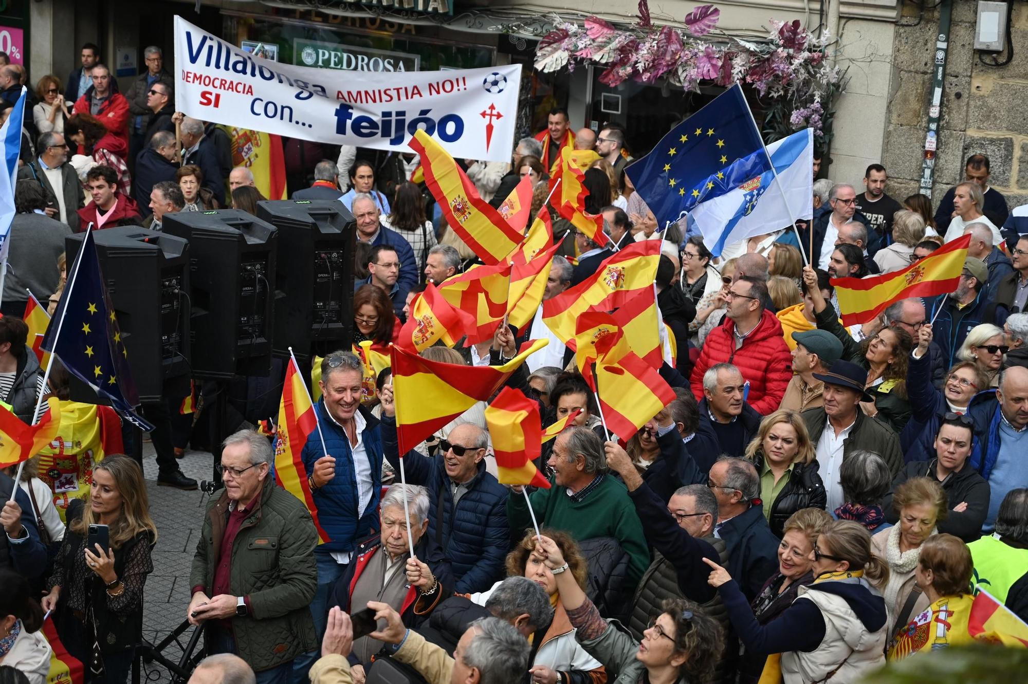 Contrarios a la amnistía se unen en una manifestación en Pontevedra